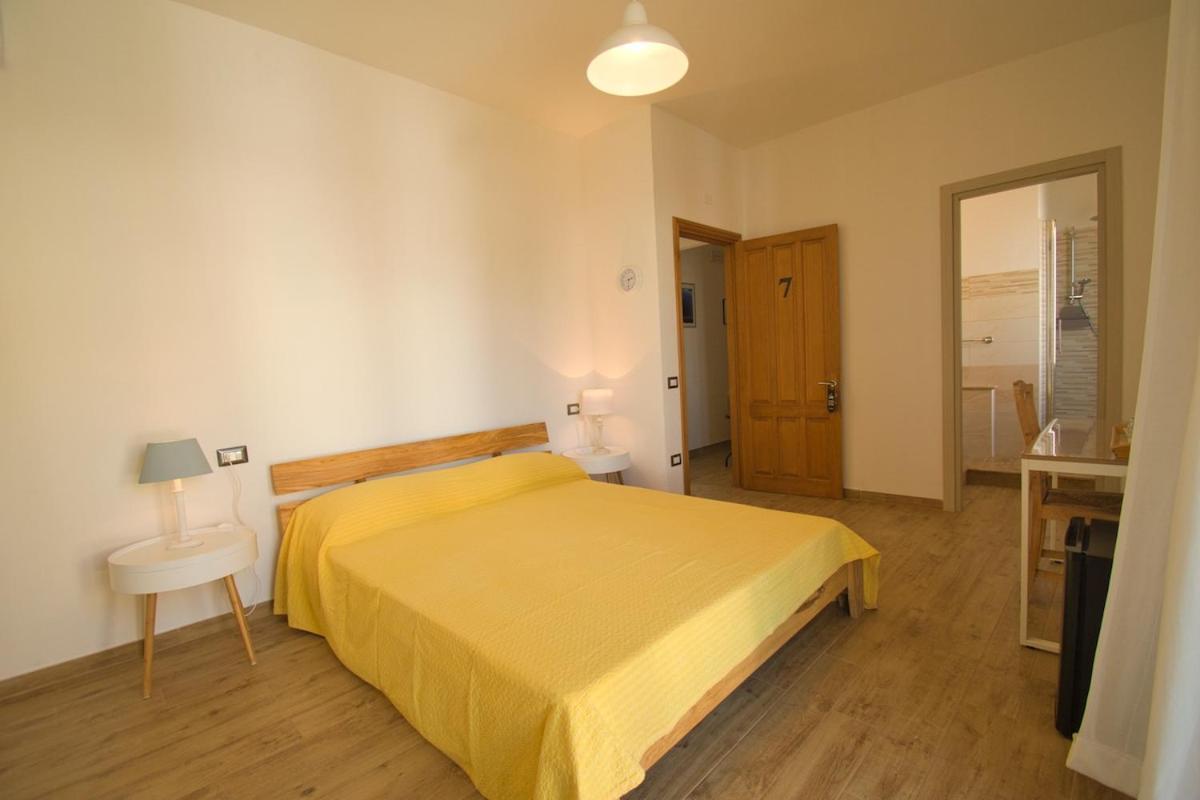Hotel Dommu Livia Lotzorai Exterior foto